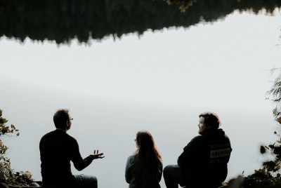 παρέα δεν καταλαβαίνει γιατί σκέφτονται έτσι