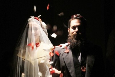 φωτογραφία από την παράσταση Η κατάρα της πεταλούδας