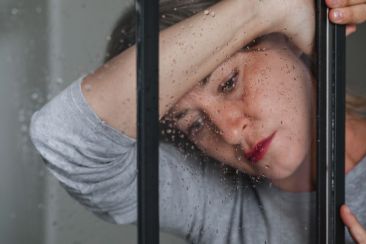 10 αγχώδεις συμπεριφορές που μπορεί στην πραγματικότητα να είναι αντιδράσεις στο τραύμα