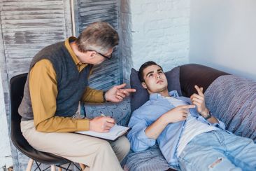 5 μαθήματα από έναν ψυχοθεραπευτή με σταδιοδρομία 50 ετών