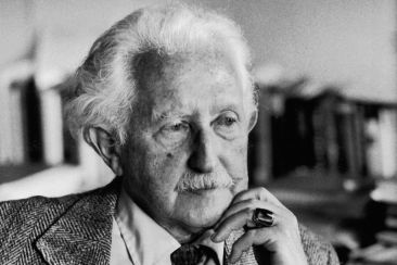 Erik Erikson: Ο ψυχολόγος που εισήγαγε τον όρο «κρίση ταυτότητας»